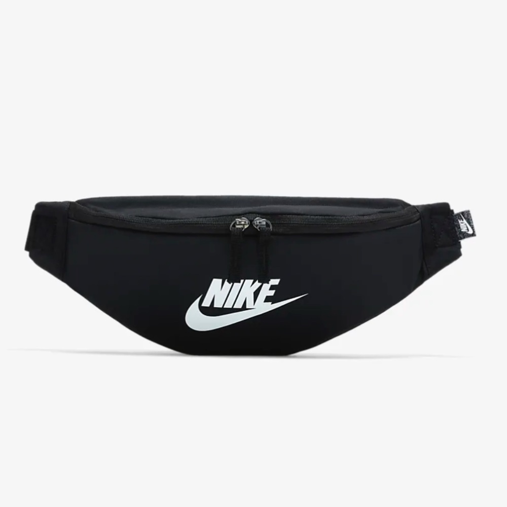 Nike Heritage fanny pack in black